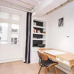 Superb And Modern Apartment Near The Louvre Museum