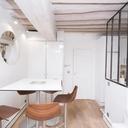 Hostnfly - Superb And Modern Near The Louvre Museum Apartment Paris