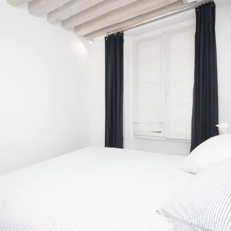 Hostnfly - Superb And Modern Near The Louvre Museum Paris