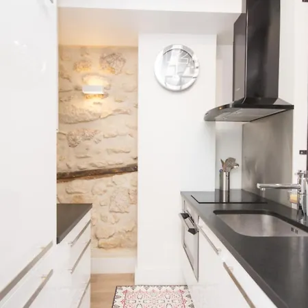 Hostnfly - Superb And Modern Near The Louvre Museum Apartment Paris